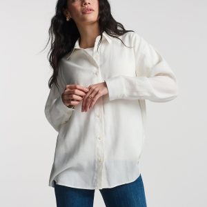 LUXE TOUCH BUTTON-UP SHIRT IN ANTIQUE WHITE