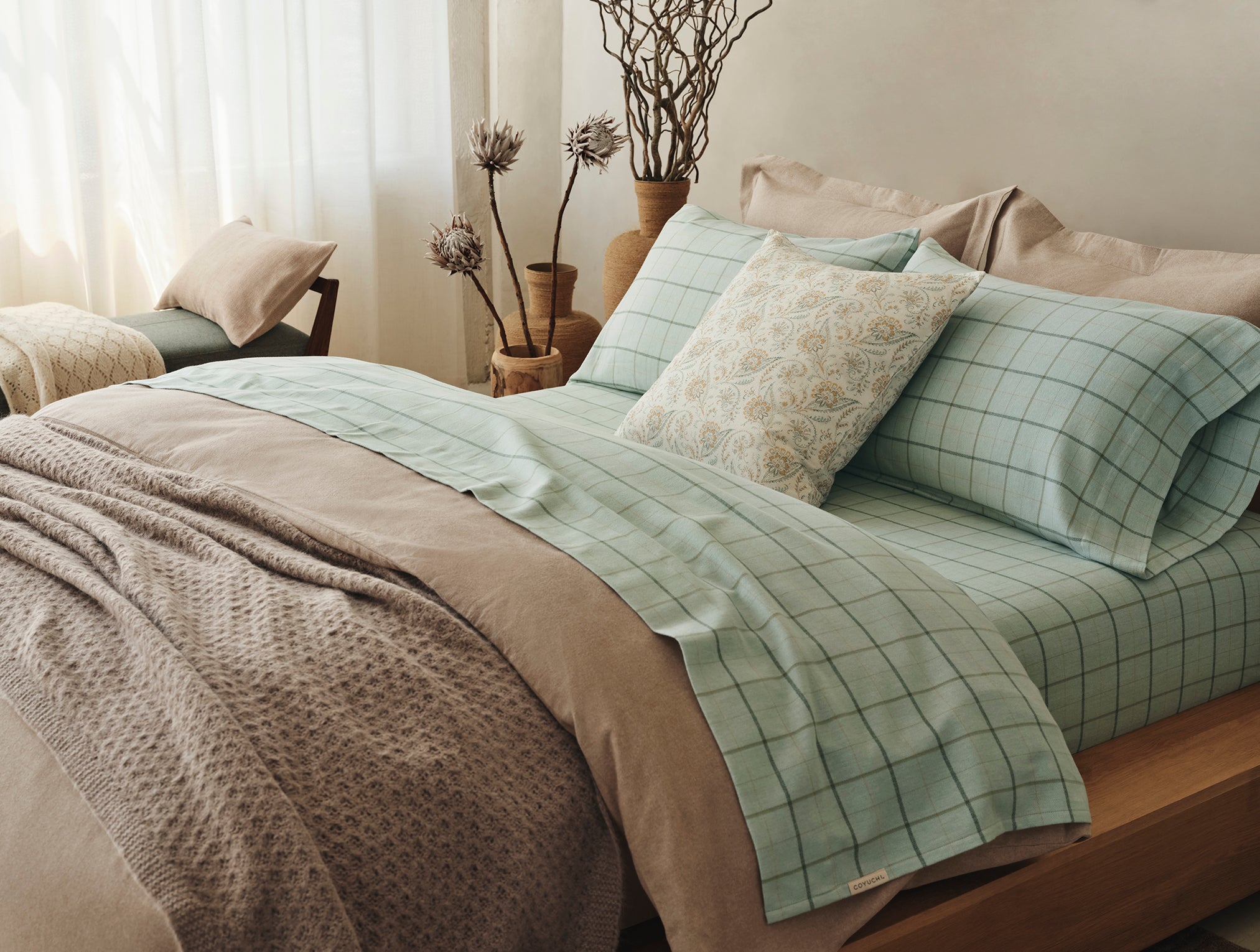 Cloud Brushed™ Organic Flannel Sheet Set - Image 2