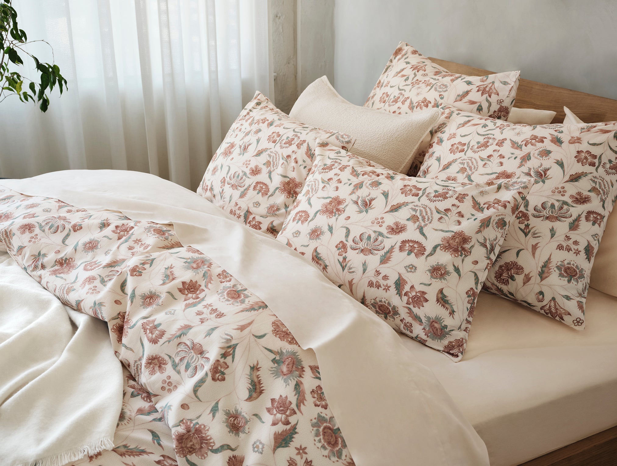 Viola Organic Print Duvet Cover - Image 3
