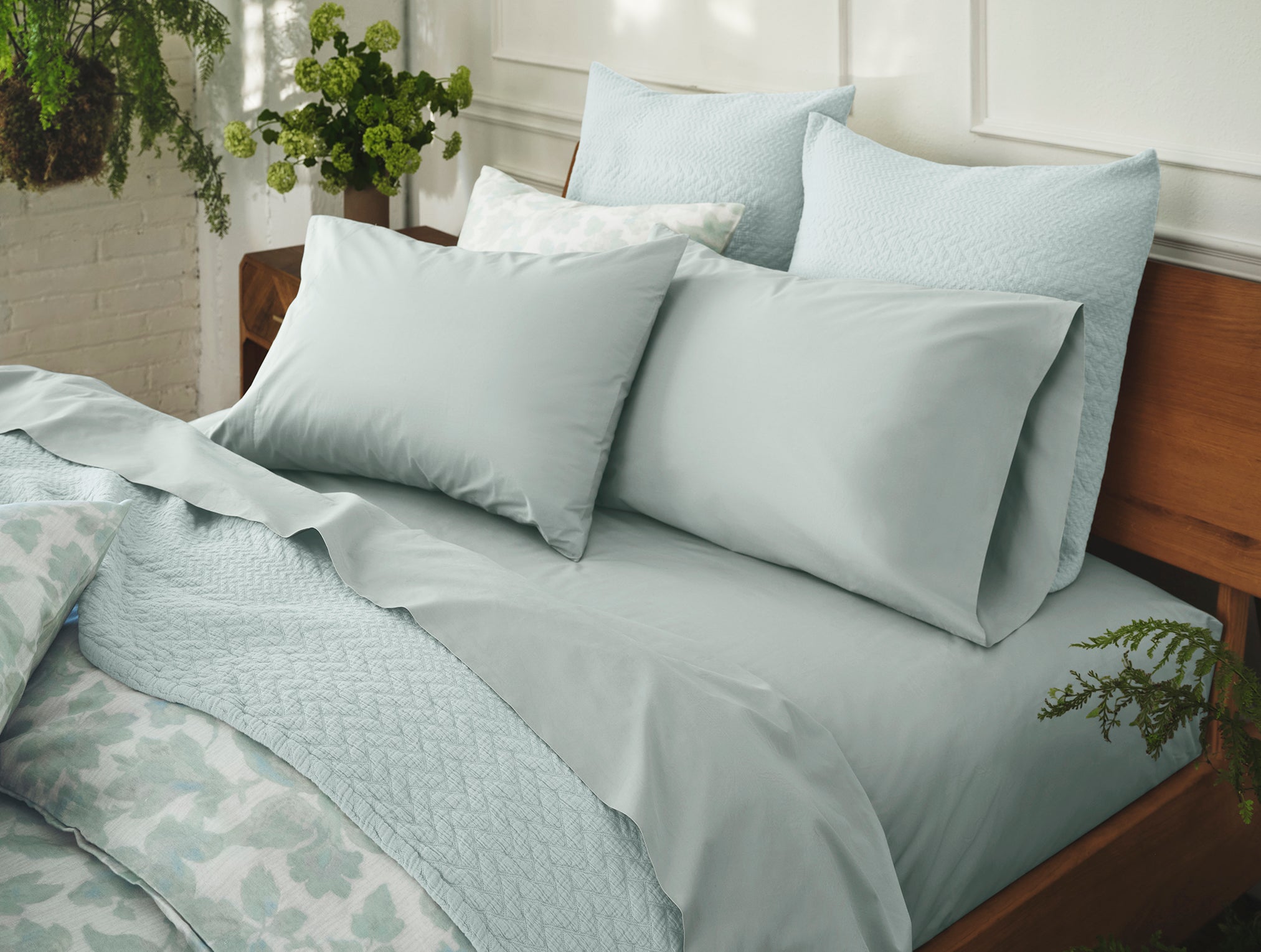 Refined Organic Percale Sheet Set - Image 2